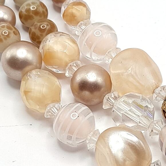 Vintage 1950s Coro Beige Beads Chess Crystal Three Strand Necklace - Picture 6 of 12